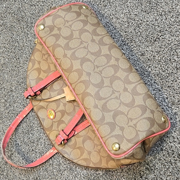 Coach Women  Peyton Signature Cora Logo  Domed Satchel F24606 - Picture 7 of 12